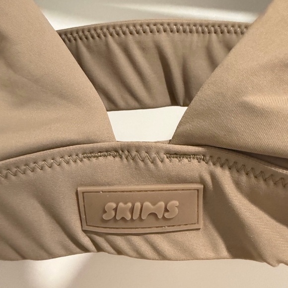 SKIMS Women's Beige Bralette - Picture 2 of 4